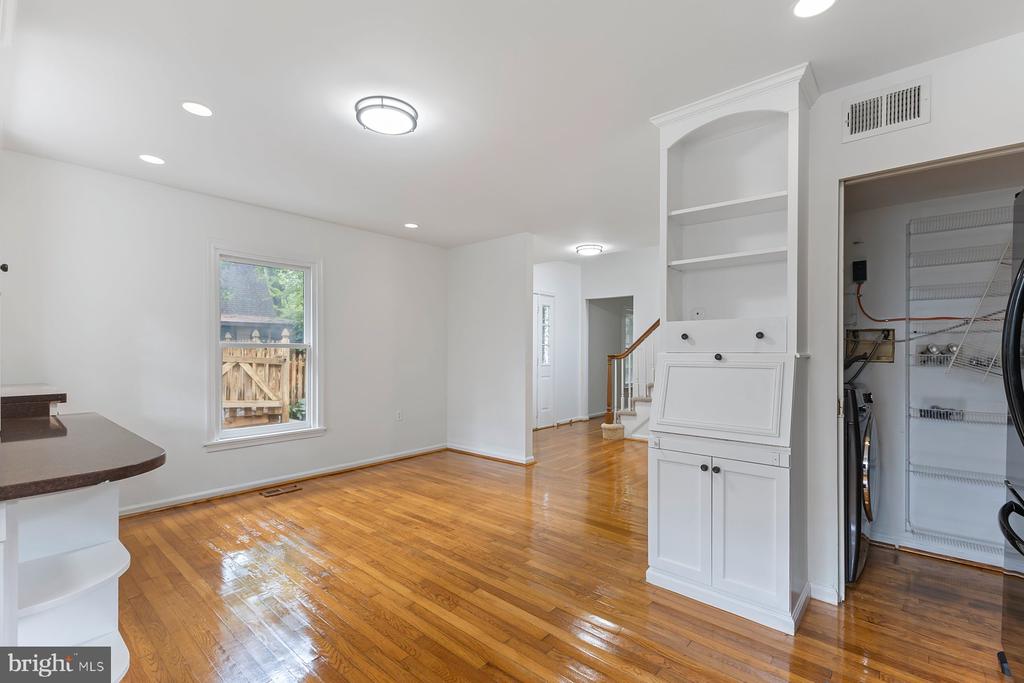 413 Grove Ave