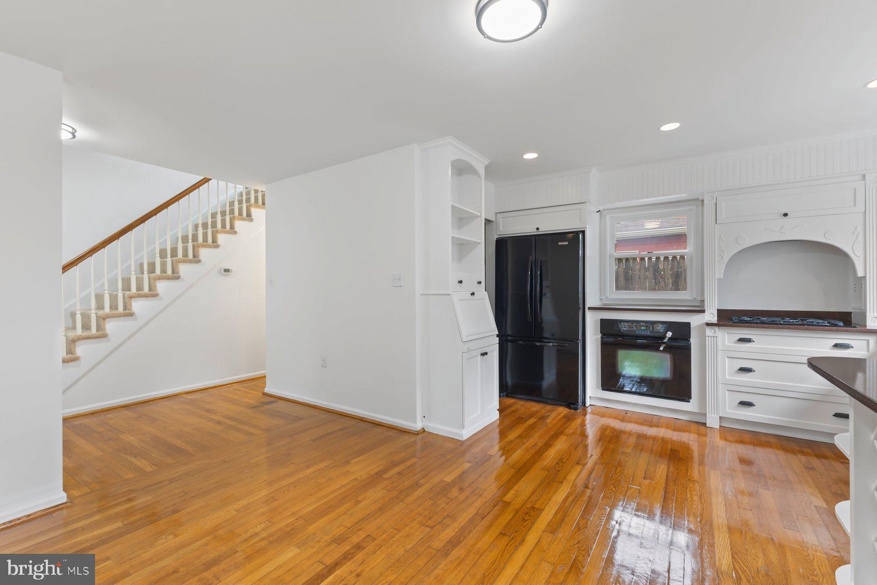 413 Grove Ave