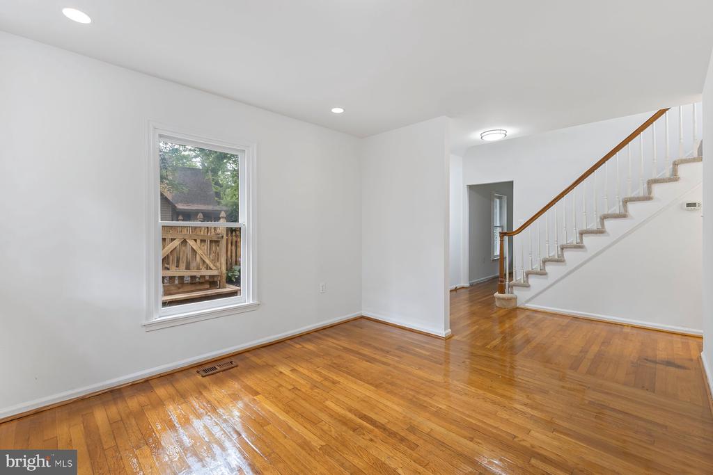 413 Grove Ave
