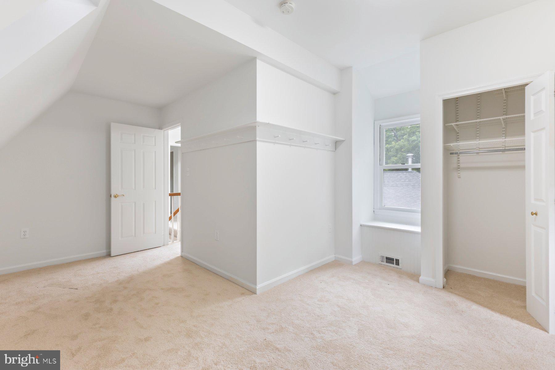 413 Grove Ave