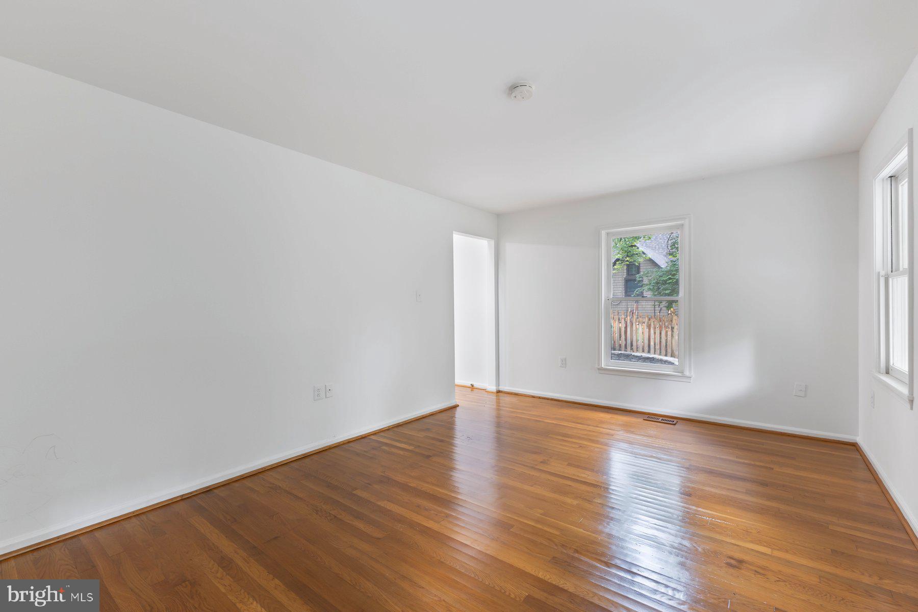 413 Grove Ave