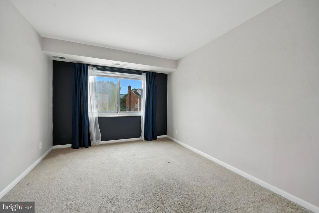 12001 Old Columbia Pike #305