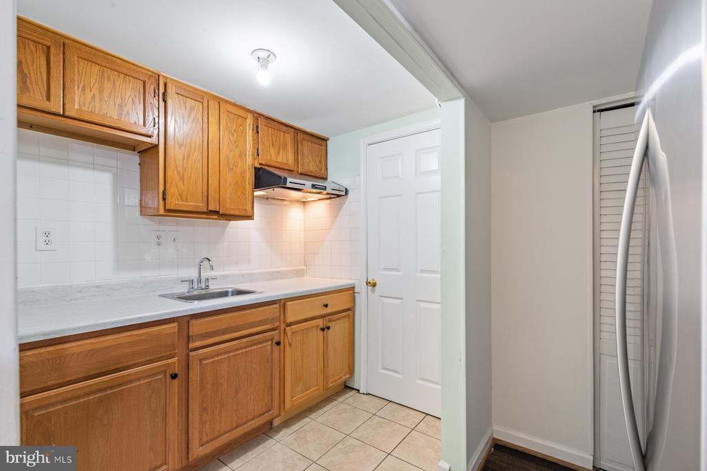 1043 Copperstone Ct