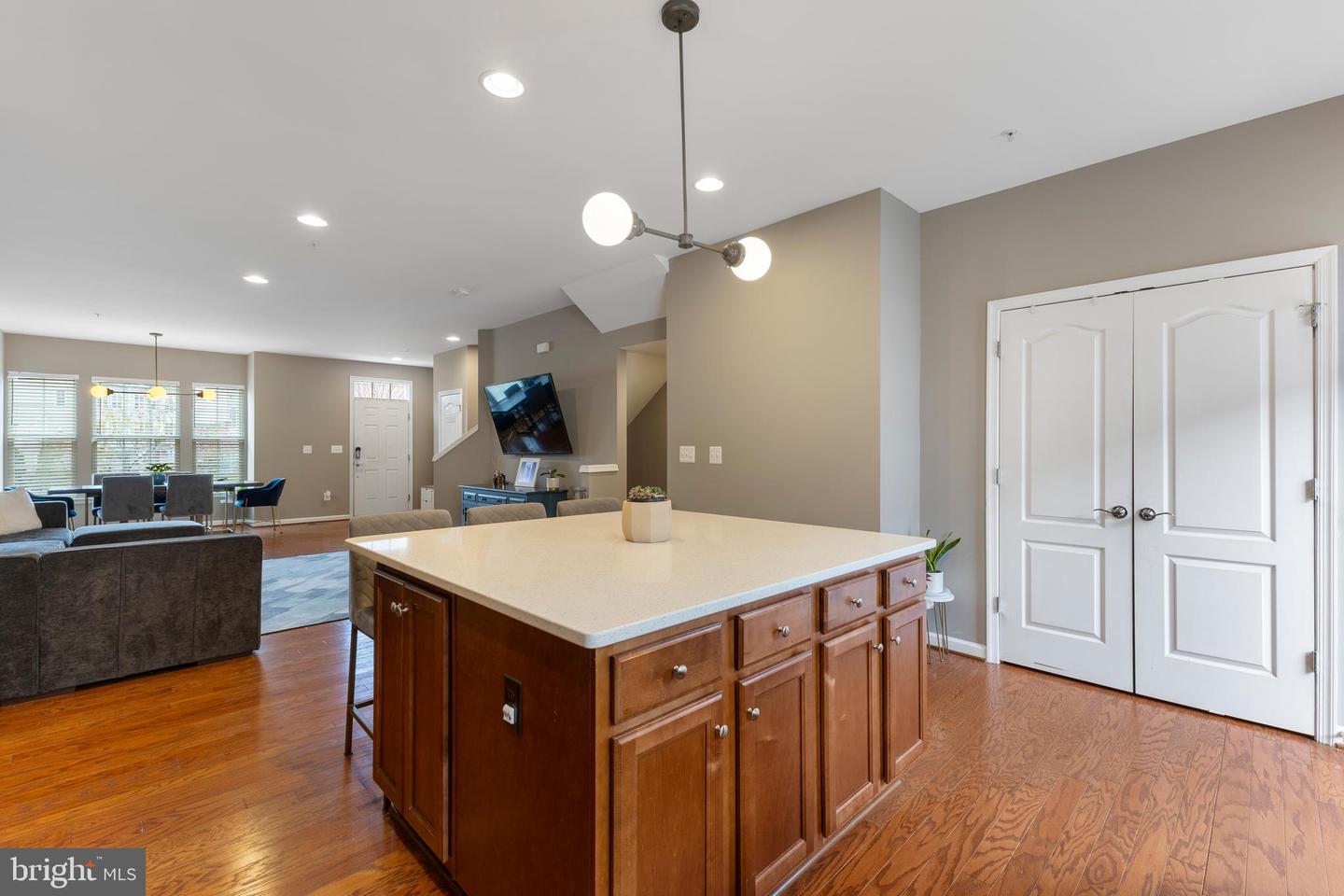 12831 CLARKSBURG SQUARE RD