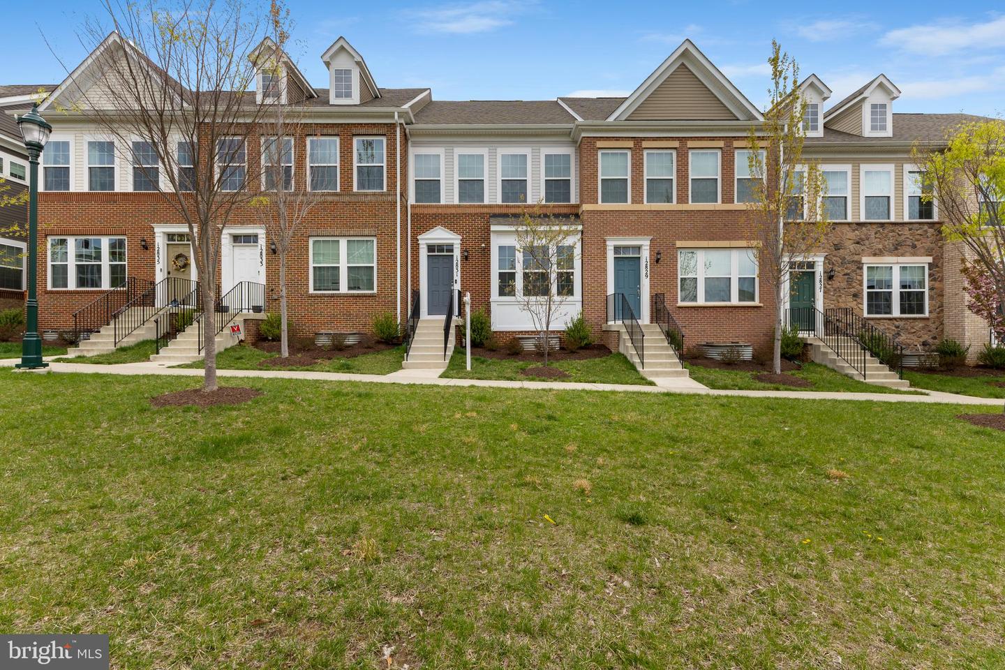 12831 CLARKSBURG SQUARE RD