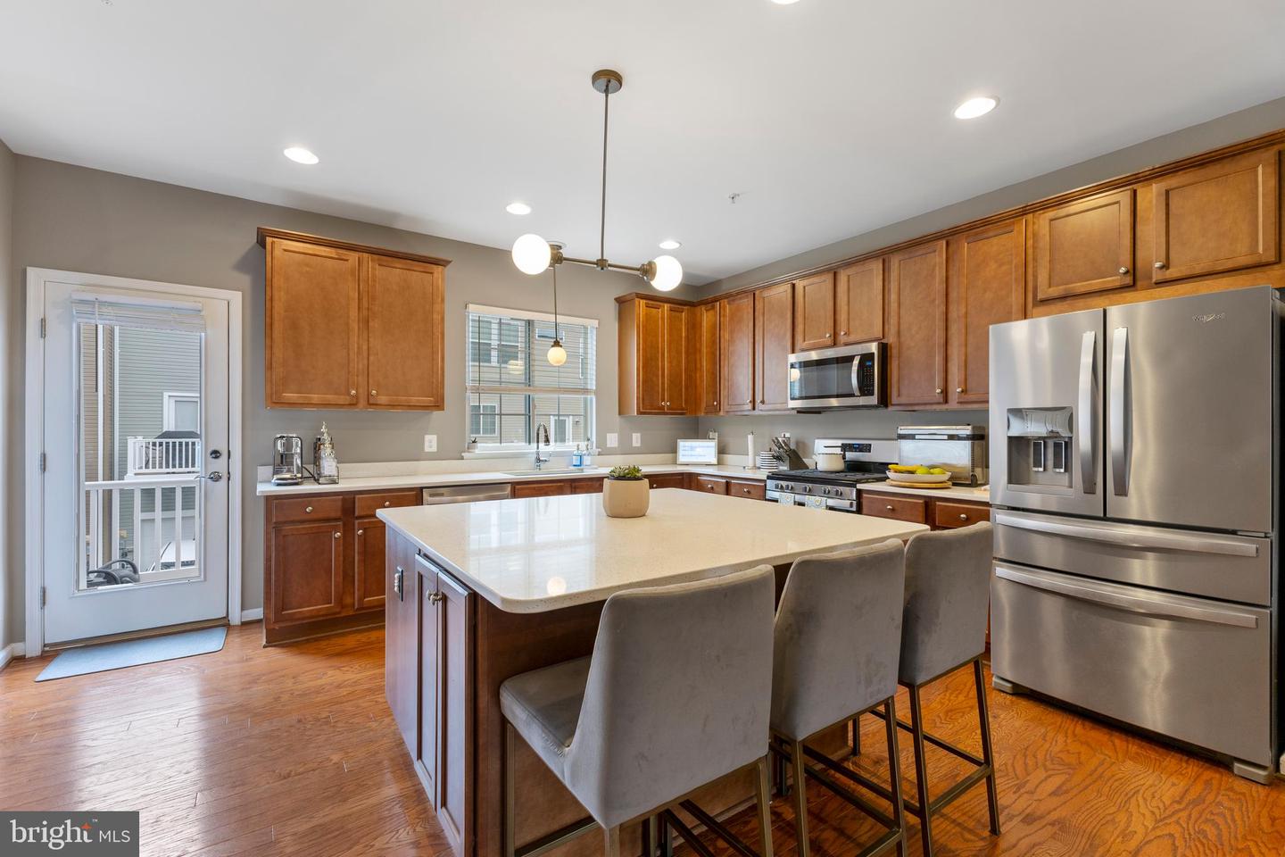 12831 CLARKSBURG SQUARE RD