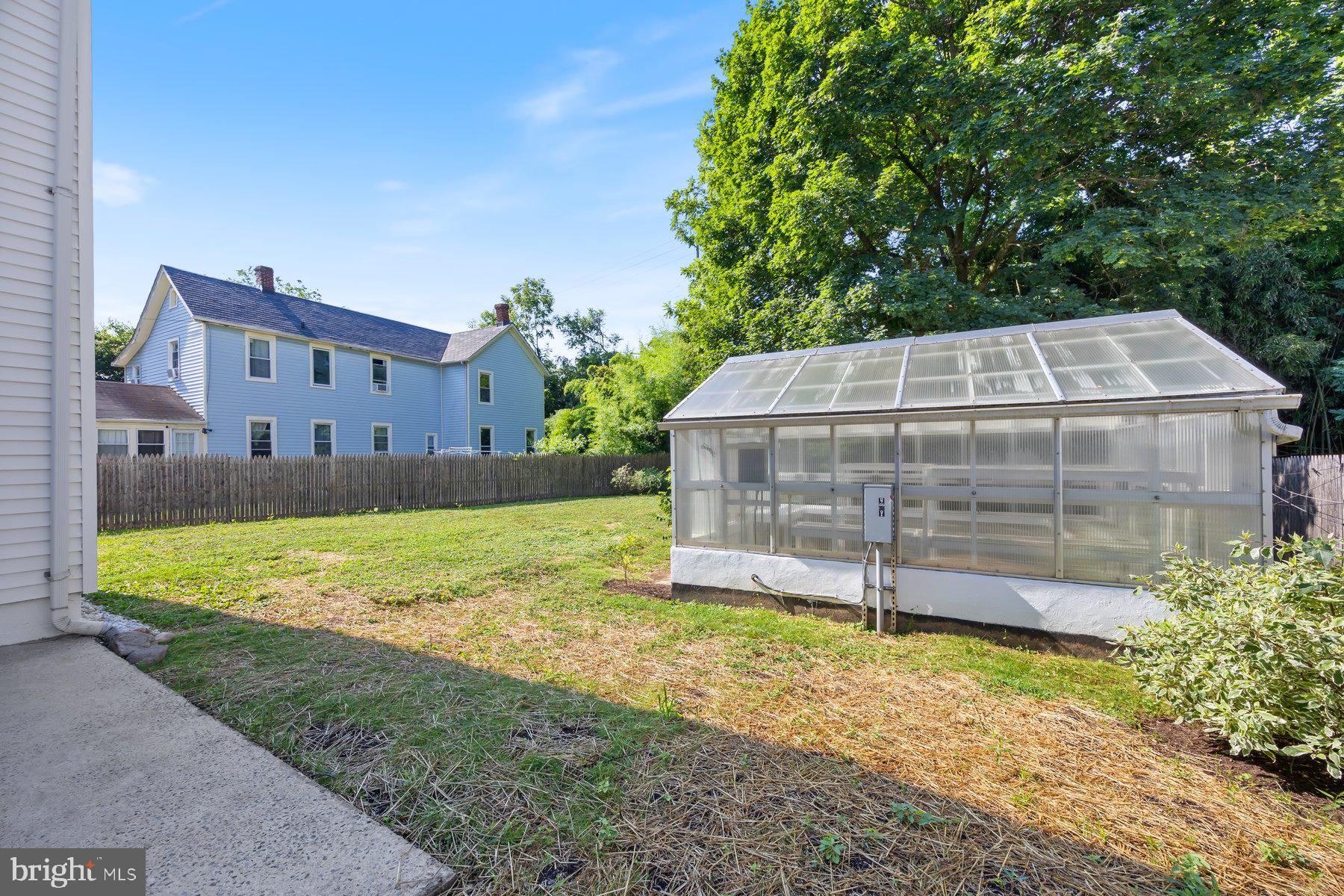 721 Mapleton Rd