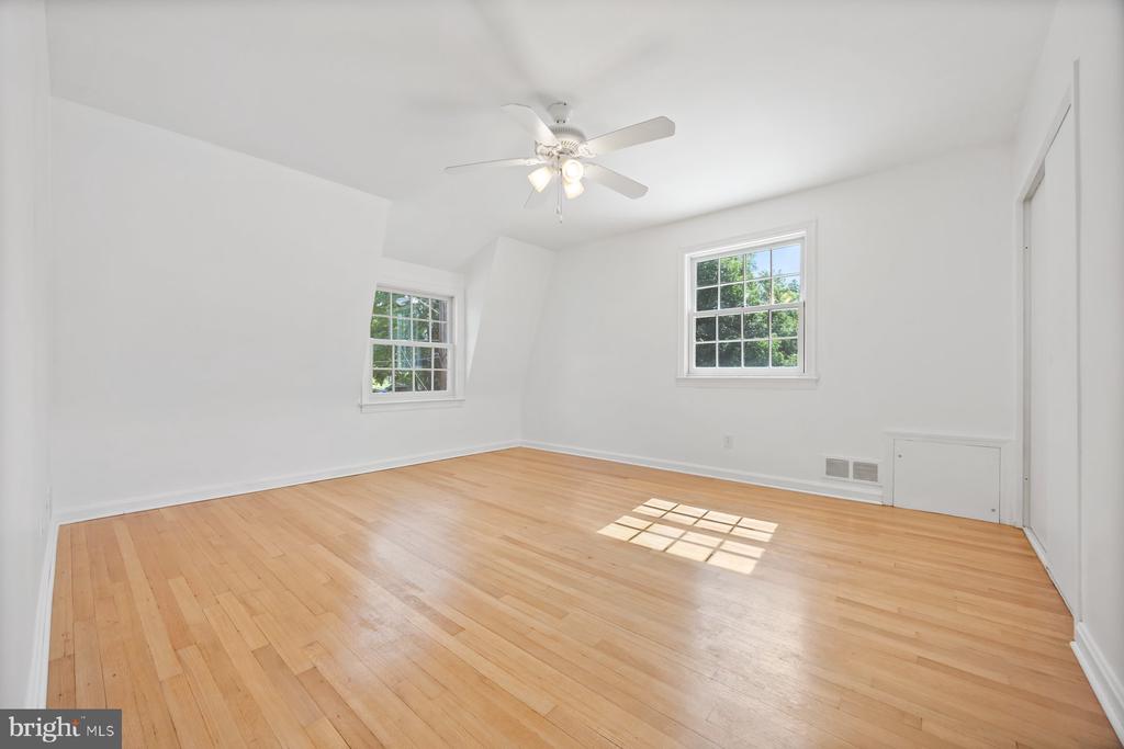 721 Mapleton Rd