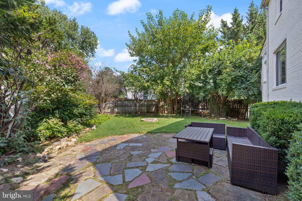 5601 WYNGATE DR