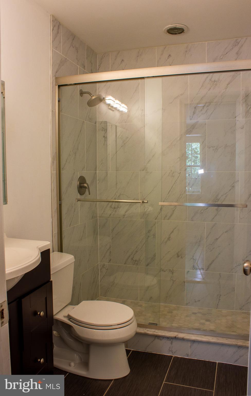 3517 CHEVY CHASE LAKE DR