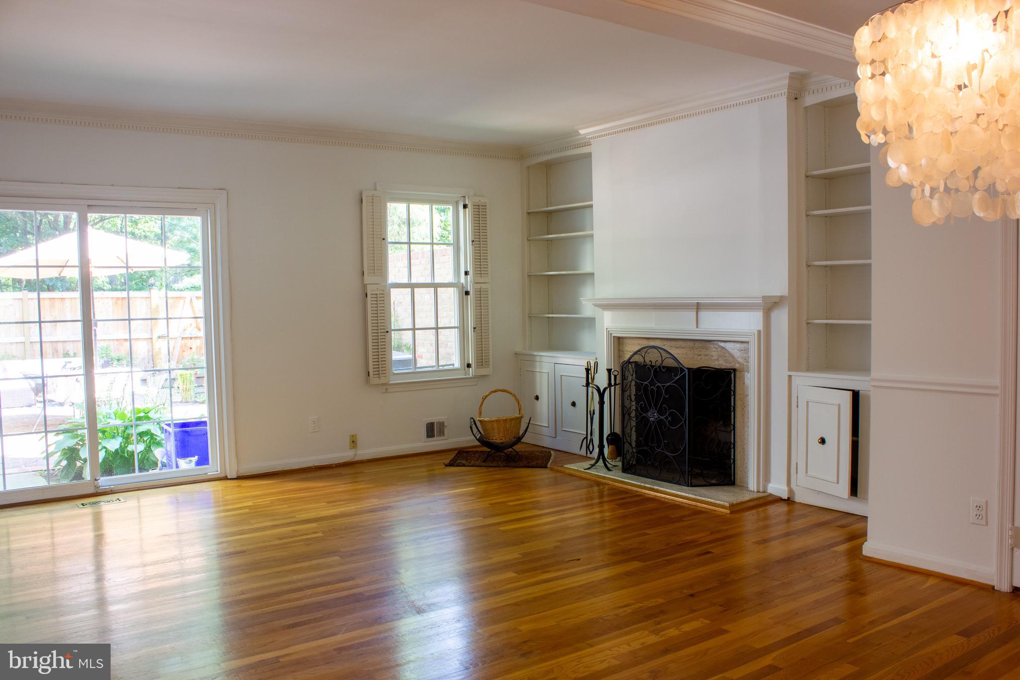 3517 CHEVY CHASE LAKE DR
