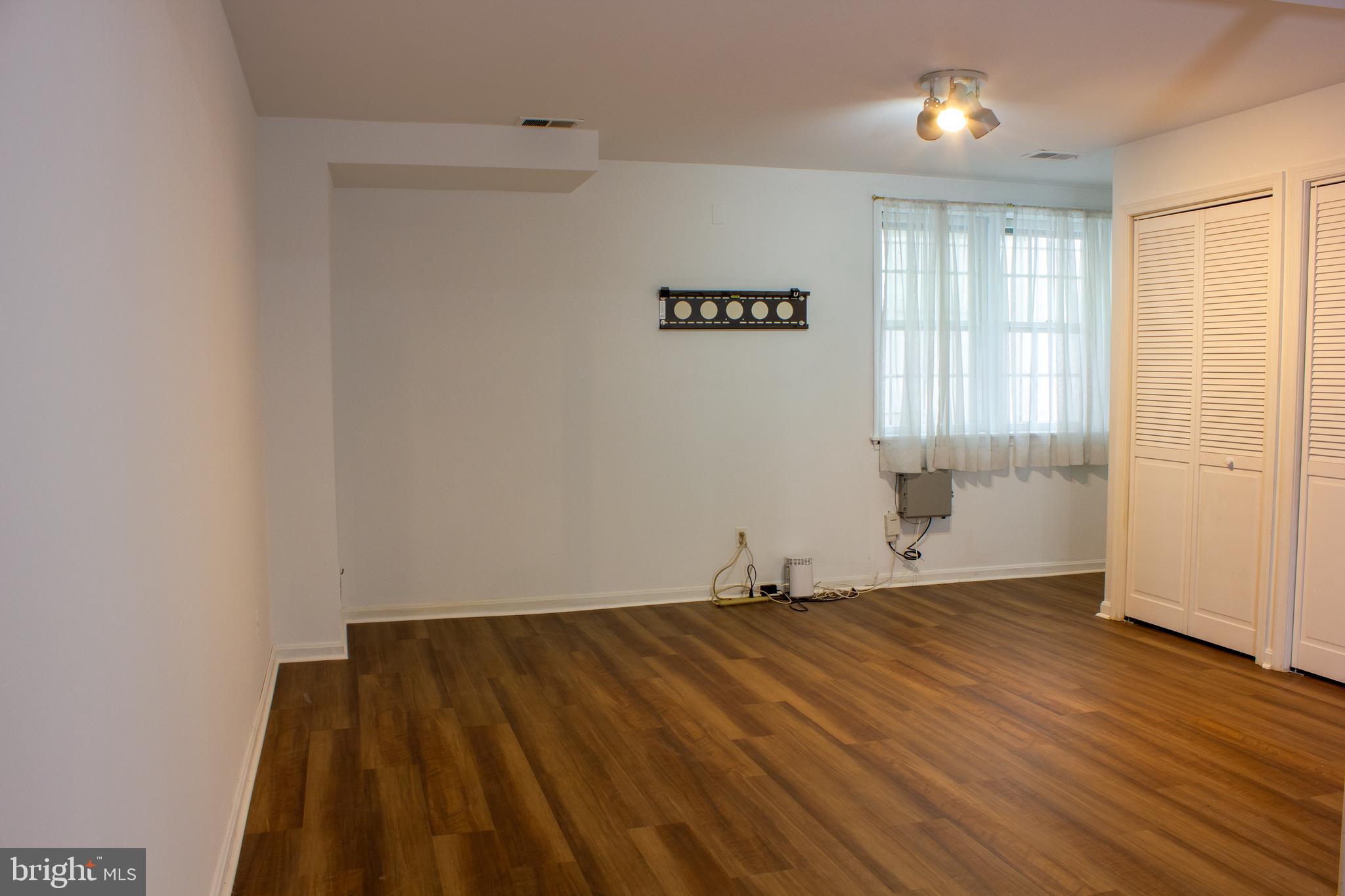 3517 CHEVY CHASE LAKE DR