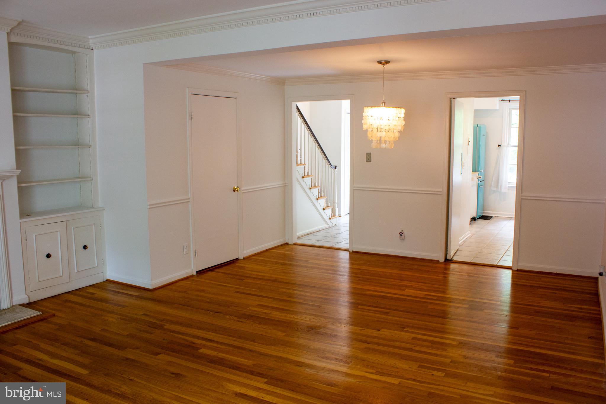 3517 CHEVY CHASE LAKE DR
