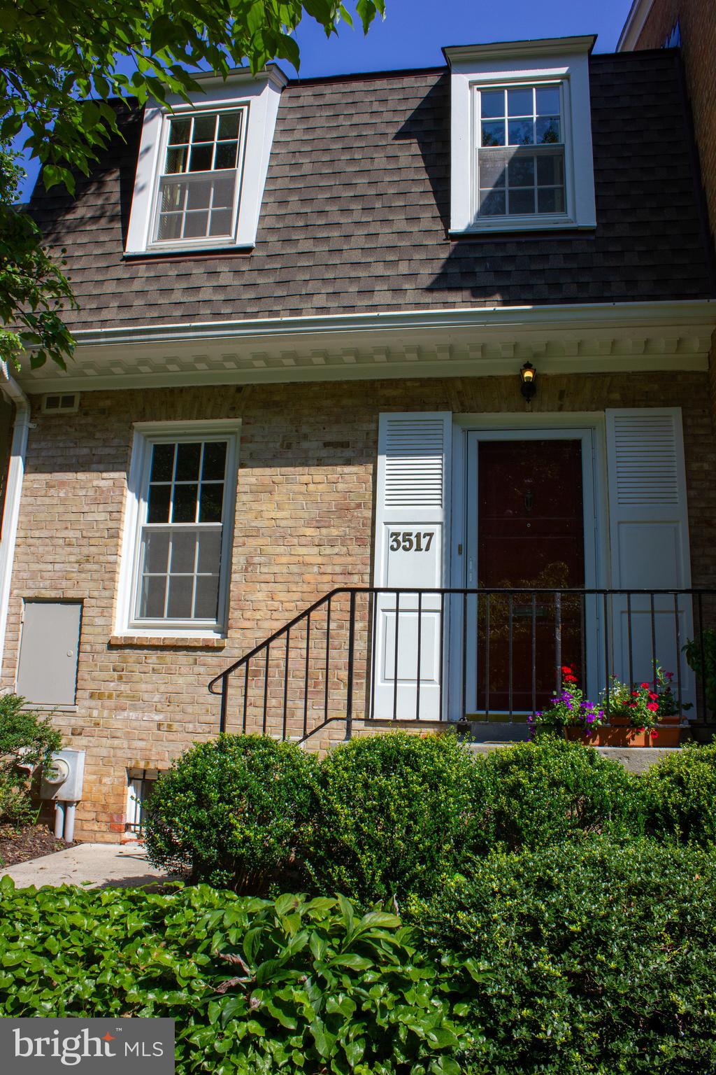 3517 CHEVY CHASE LAKE DR
