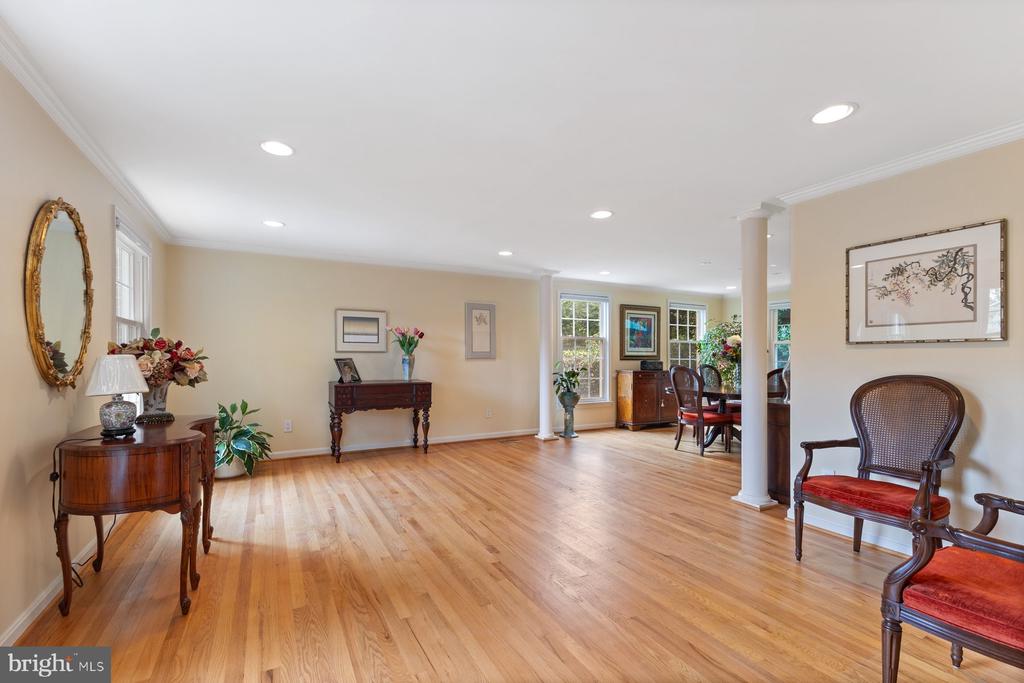 17 Old Creek Ct