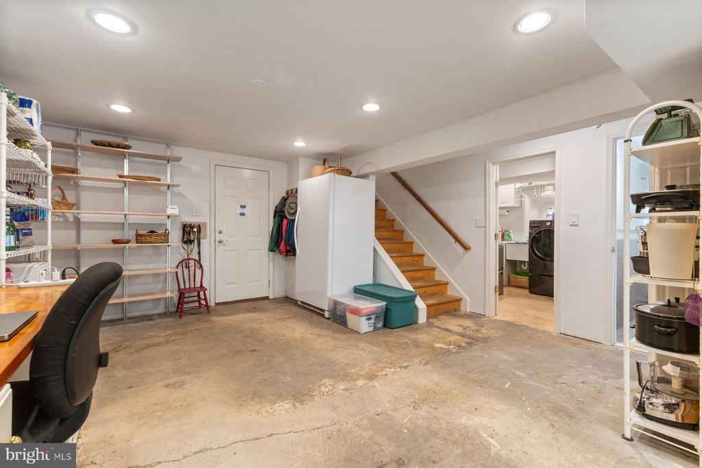 17 Old Creek Ct