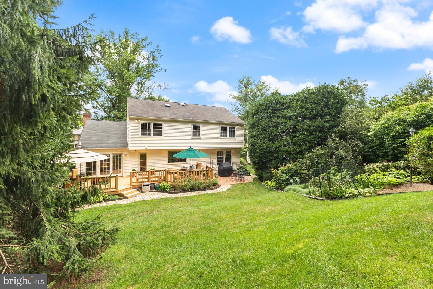 17 Old Creek Ct
