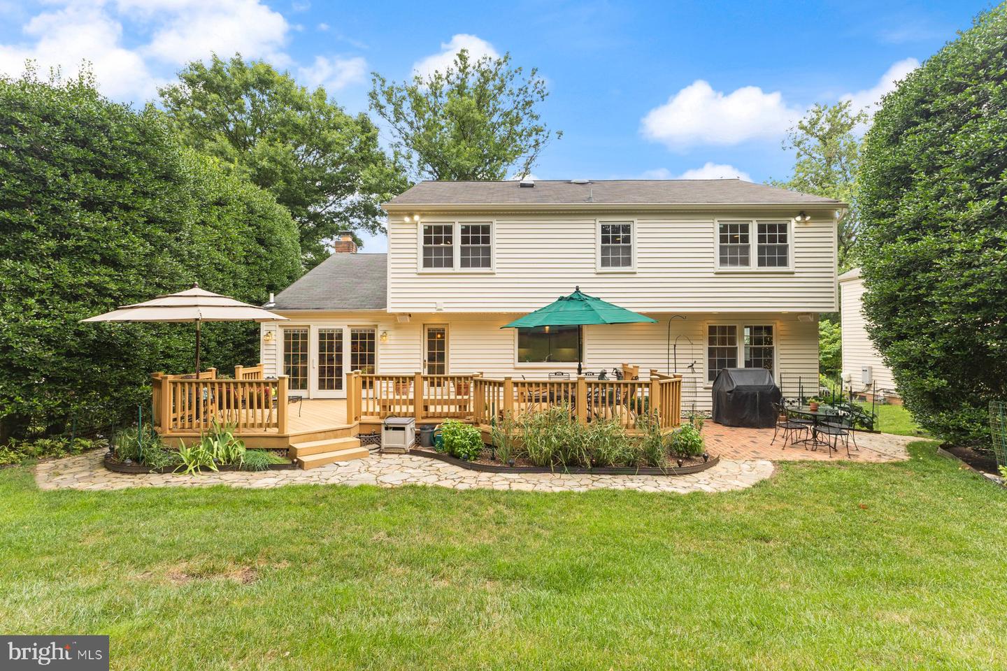 17 Old Creek Ct