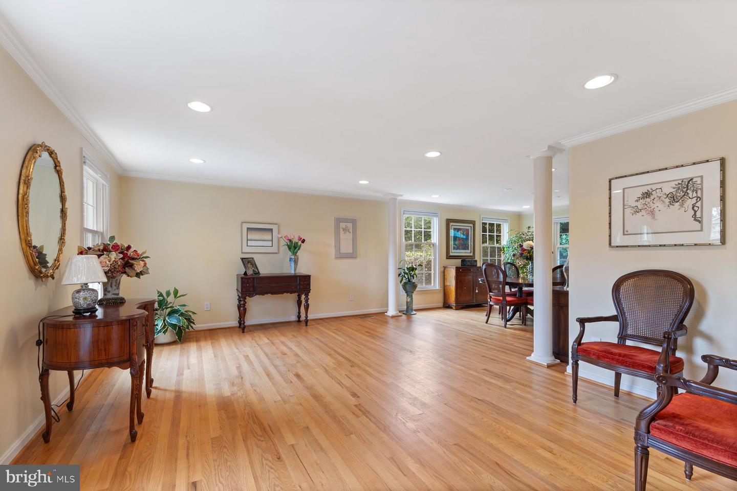 17 Old Creek Ct