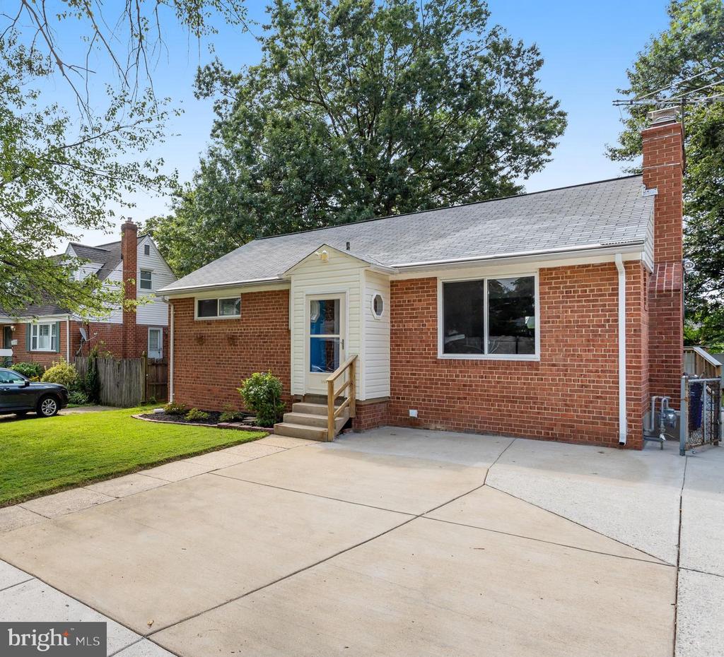 3304 Farthing Dr