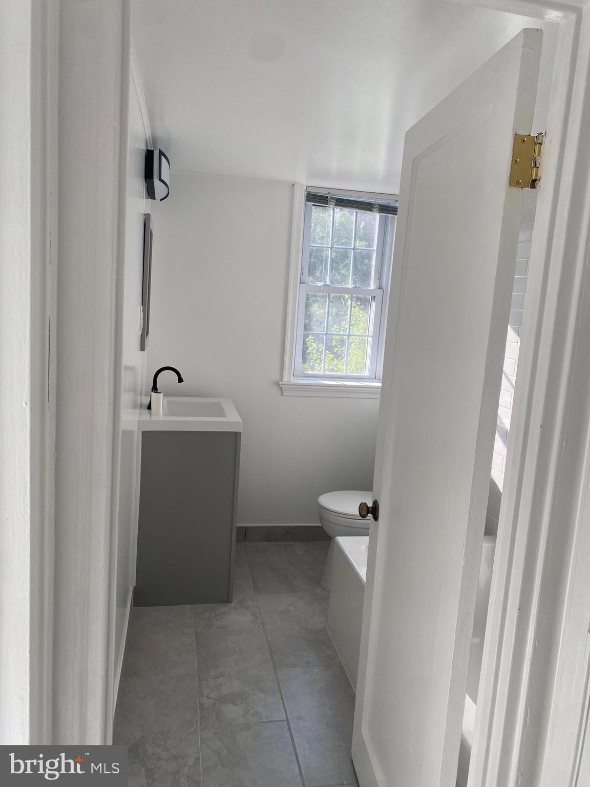 2206 WASHINGTON AVE #2206-W-302