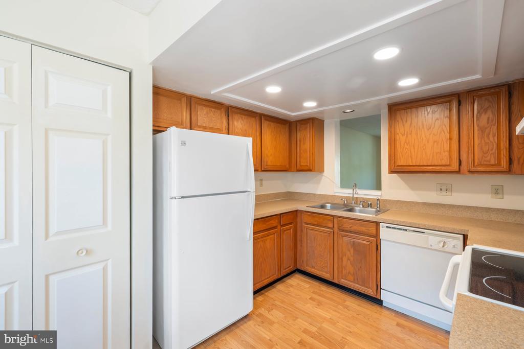 4312 Dunwood Ter