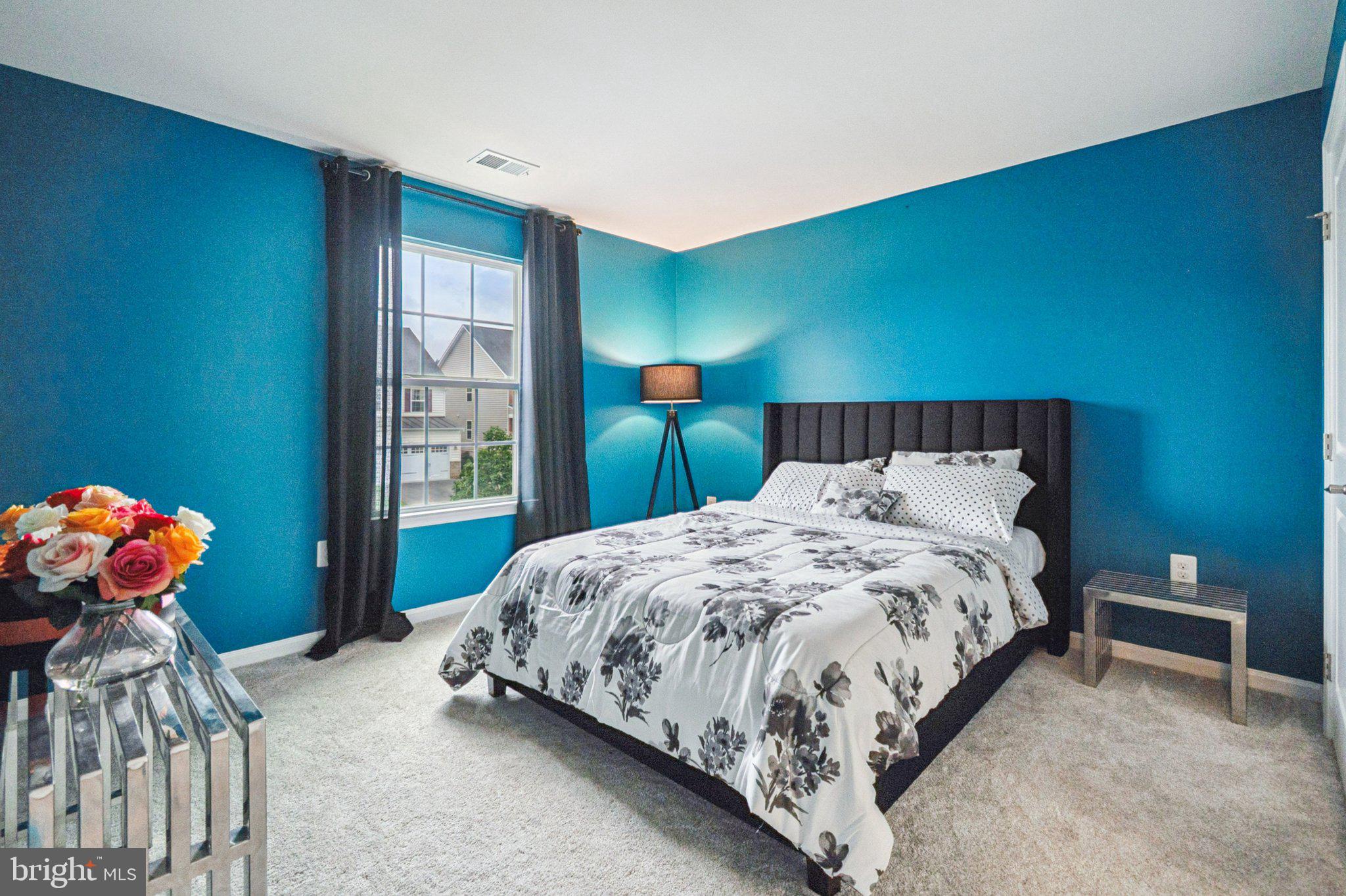 1009 Guillemot Dr