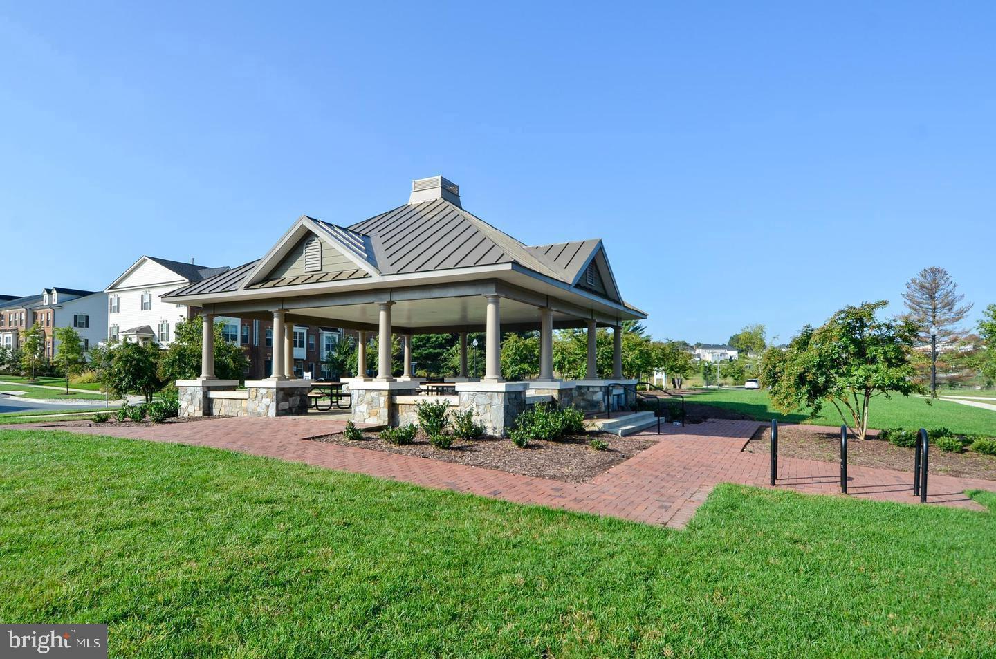 1009 Guillemot Dr