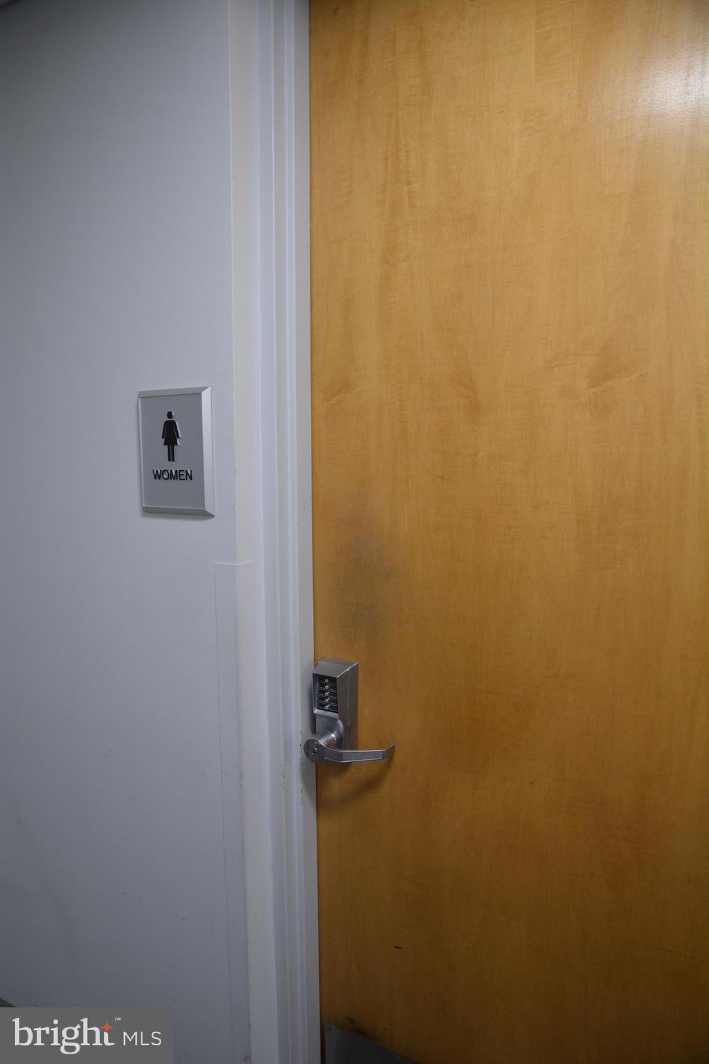 438 N FREDERICK AVENUE 455