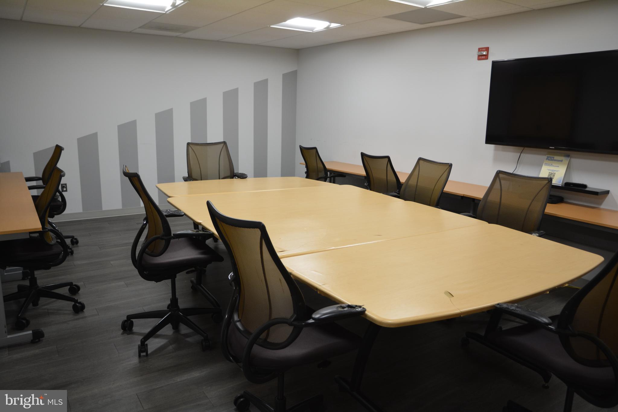 438 N FREDERICK AVENUE 435