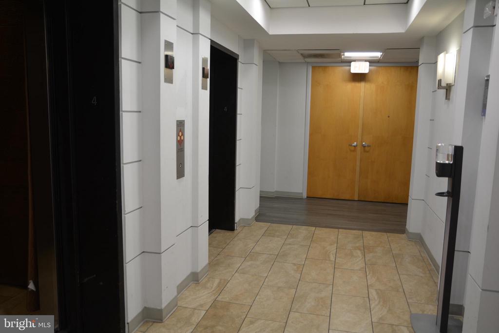 438 N FREDERICK AVENUE 435