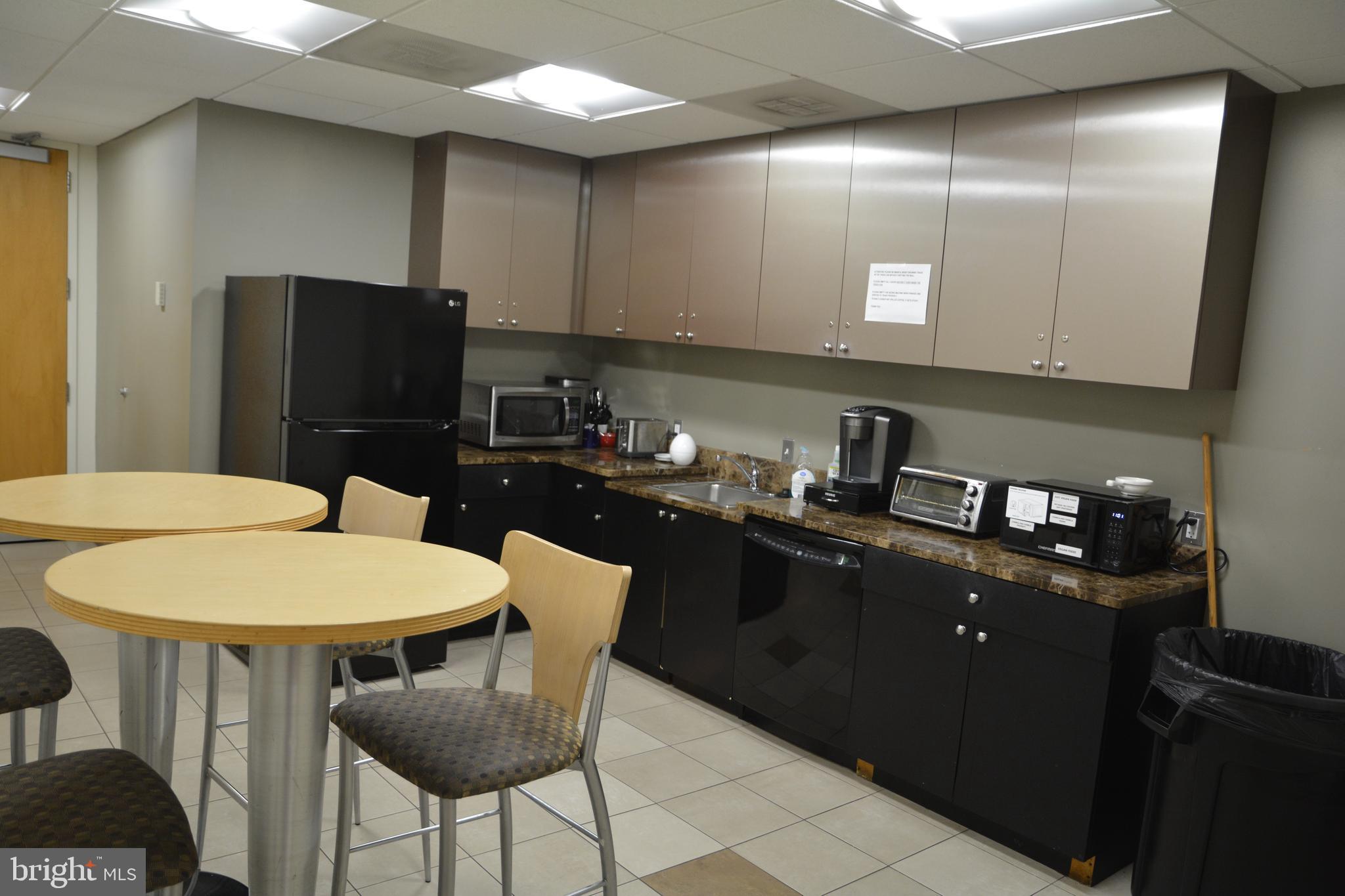 438 N FREDERICK AVENUE 435