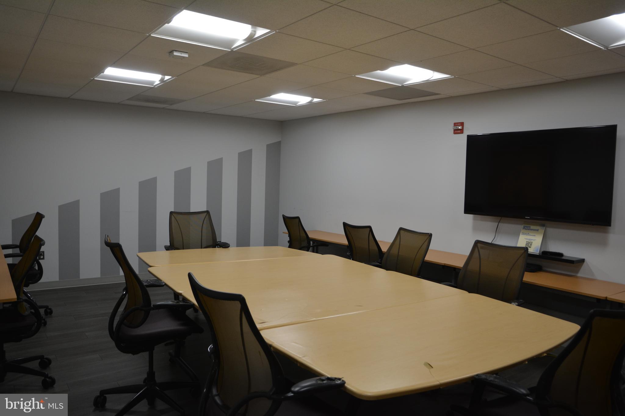 438 N FREDERICK AVENUE 435