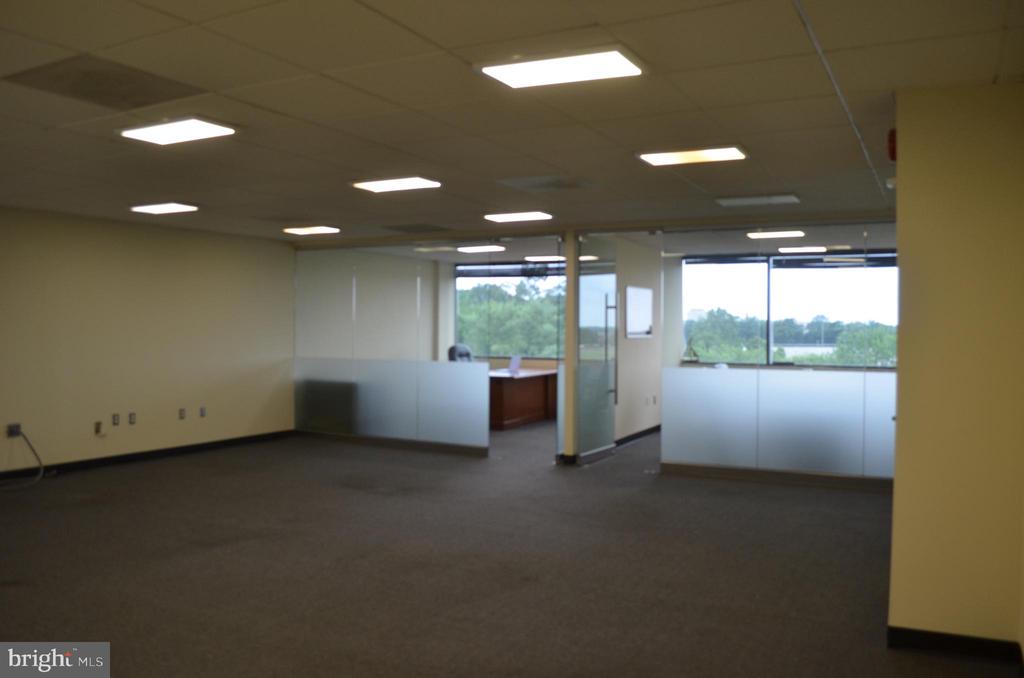 438 N FREDERICK AVENUE 455