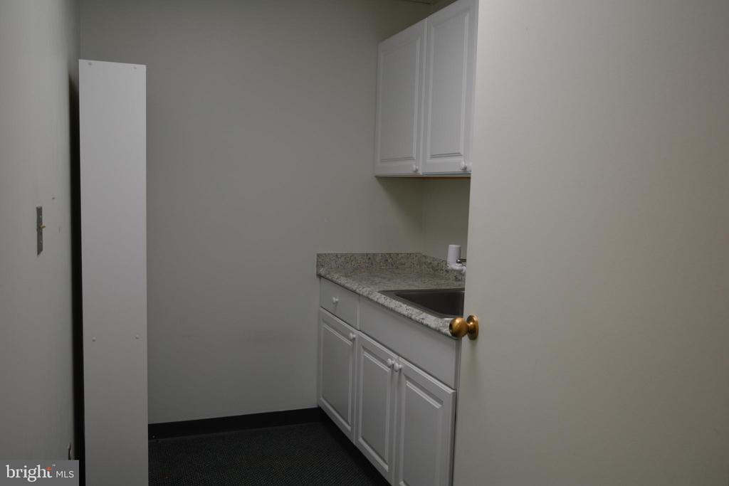 438 N FREDERICK AVENUE 320