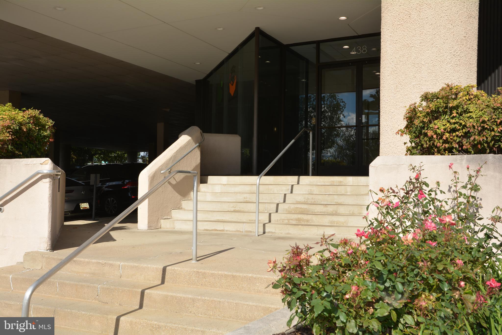 438 N FREDERICK AVENUE 320