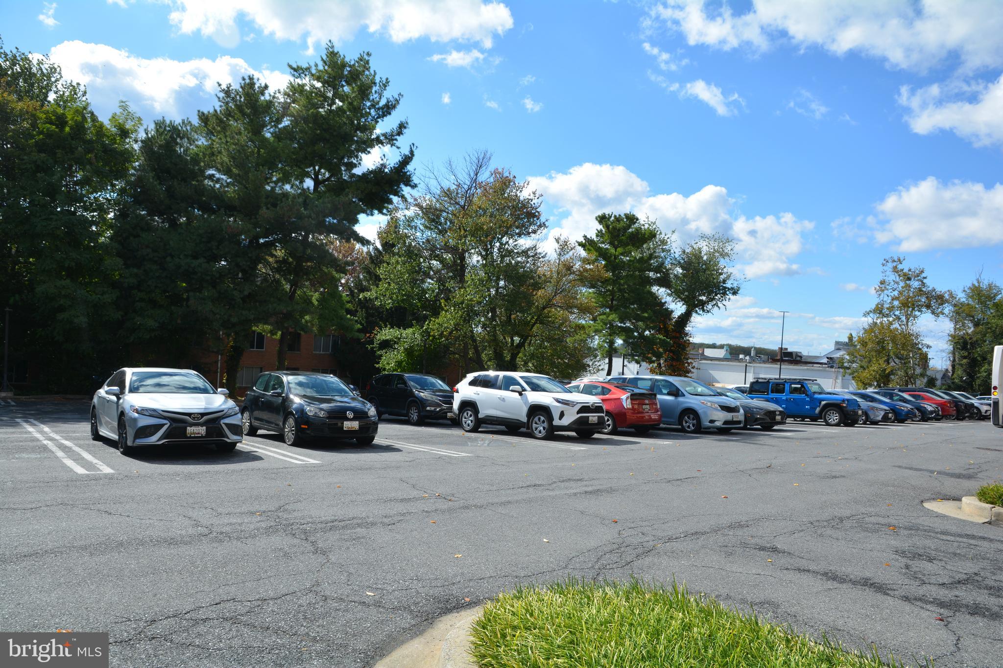 438 N FREDERICK AVENUE 320