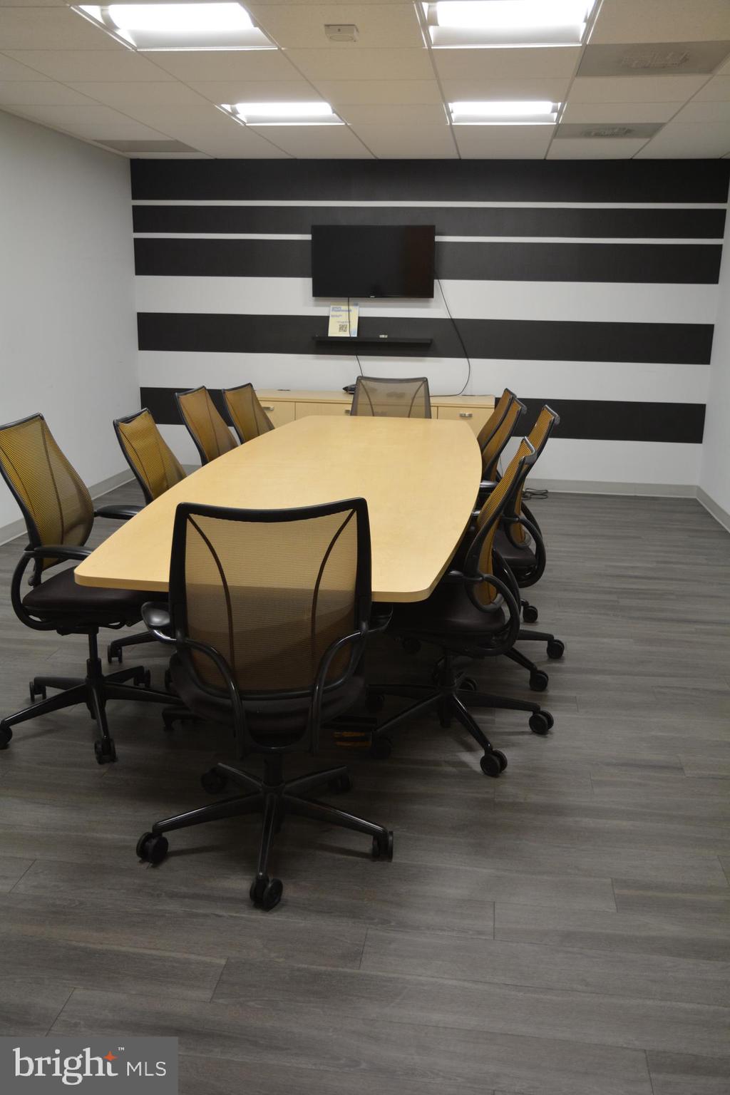 438 N FREDERICK AVENUE 320