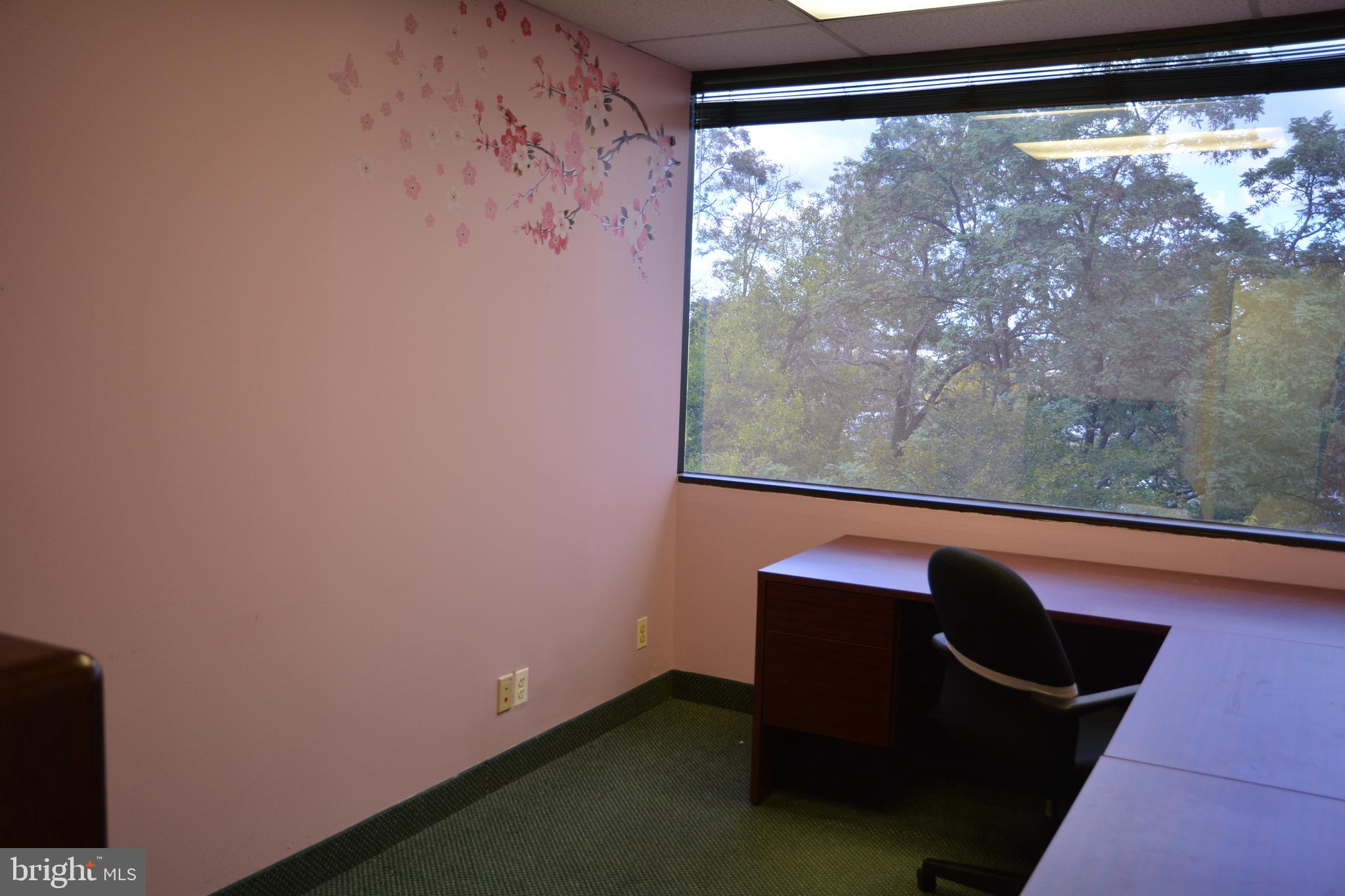 438 N FREDERICK AVENUE 320