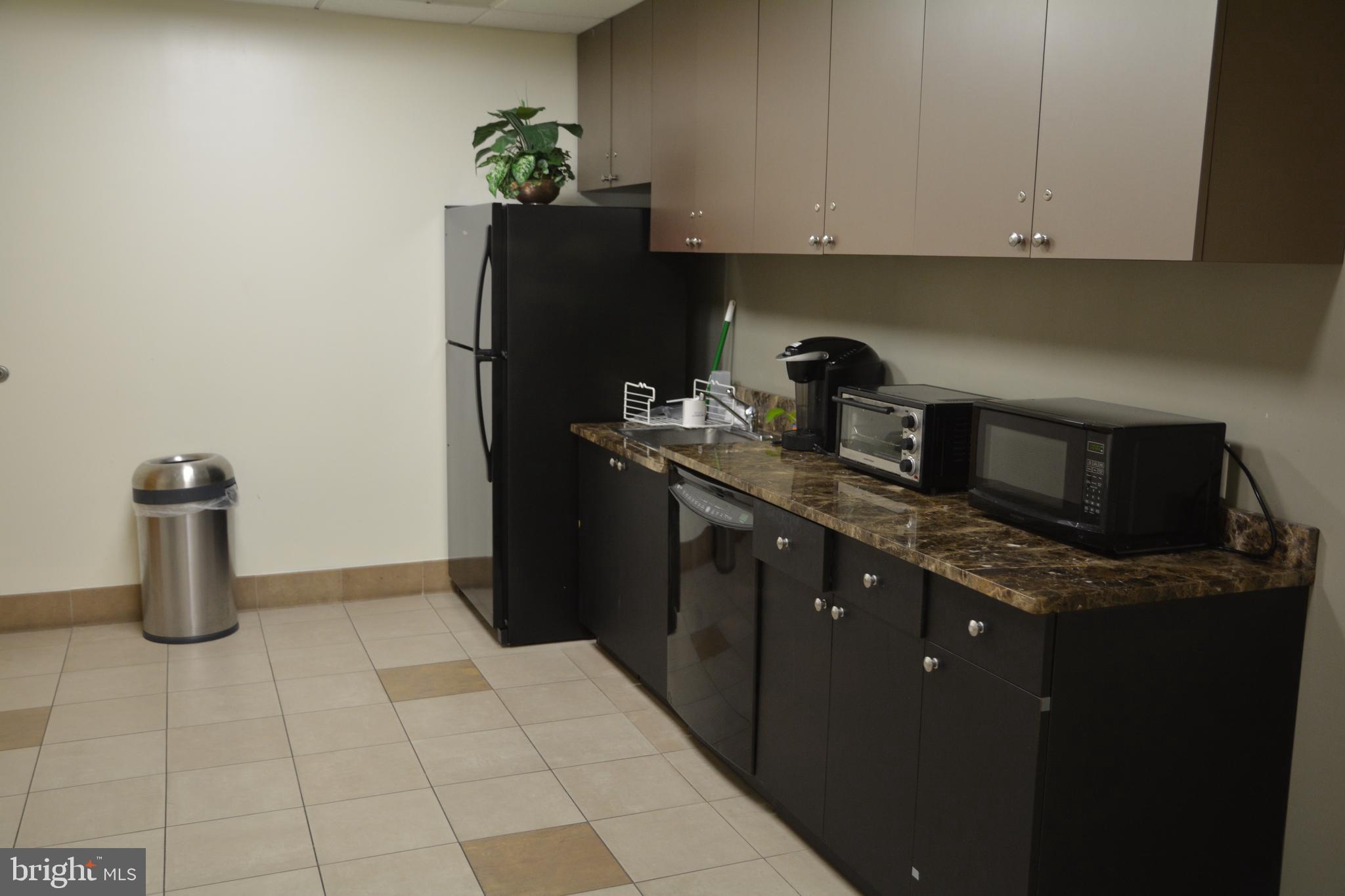 438 N FREDERICK AVENUE 320