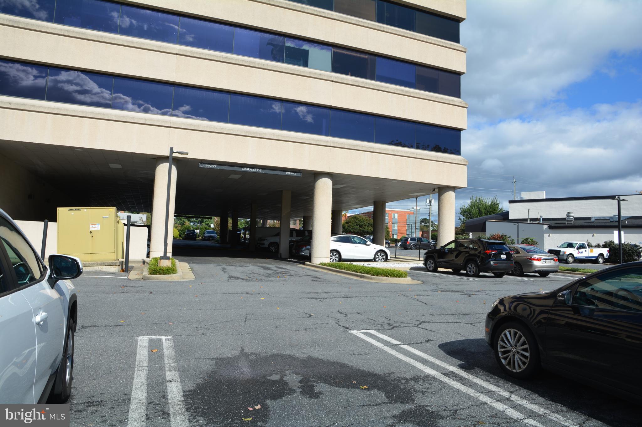 438 N FREDERICK AVENUE 320