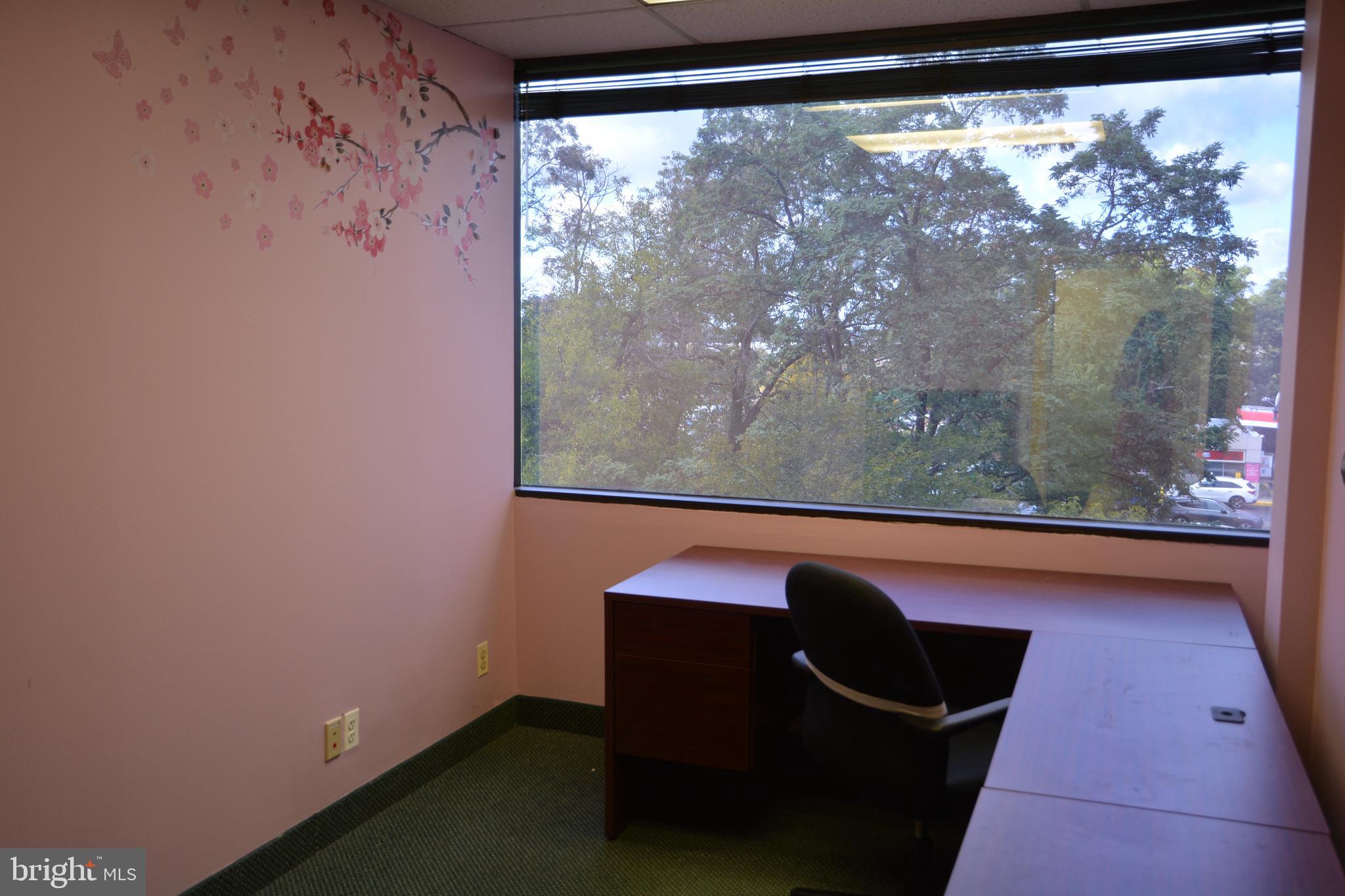 438 N FREDERICK AVENUE 320