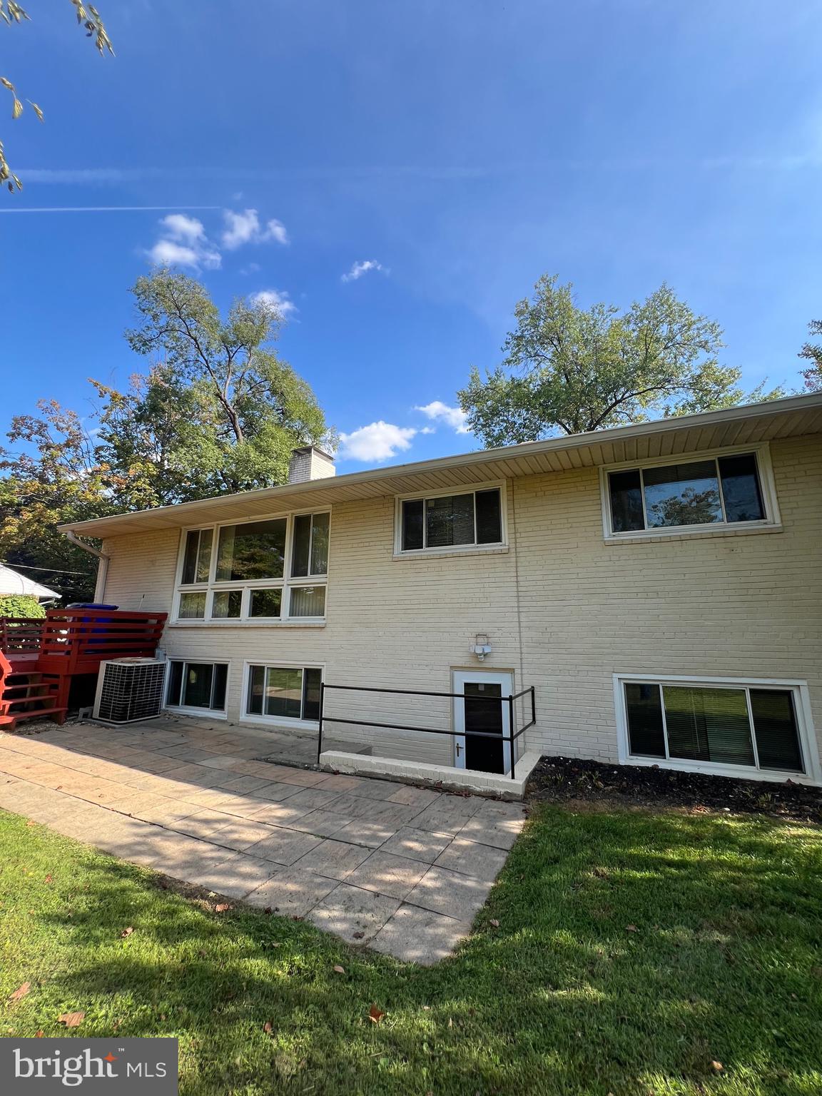 6049 AVON DRIVE