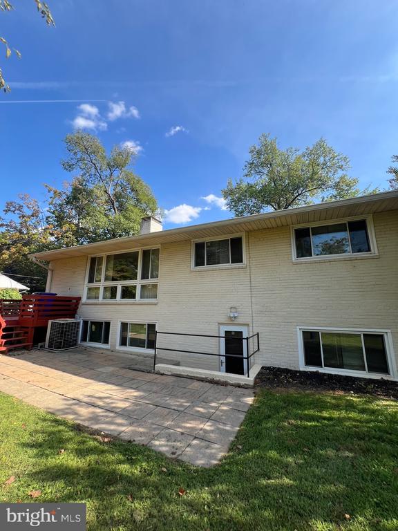 6049 AVON DRIVE
