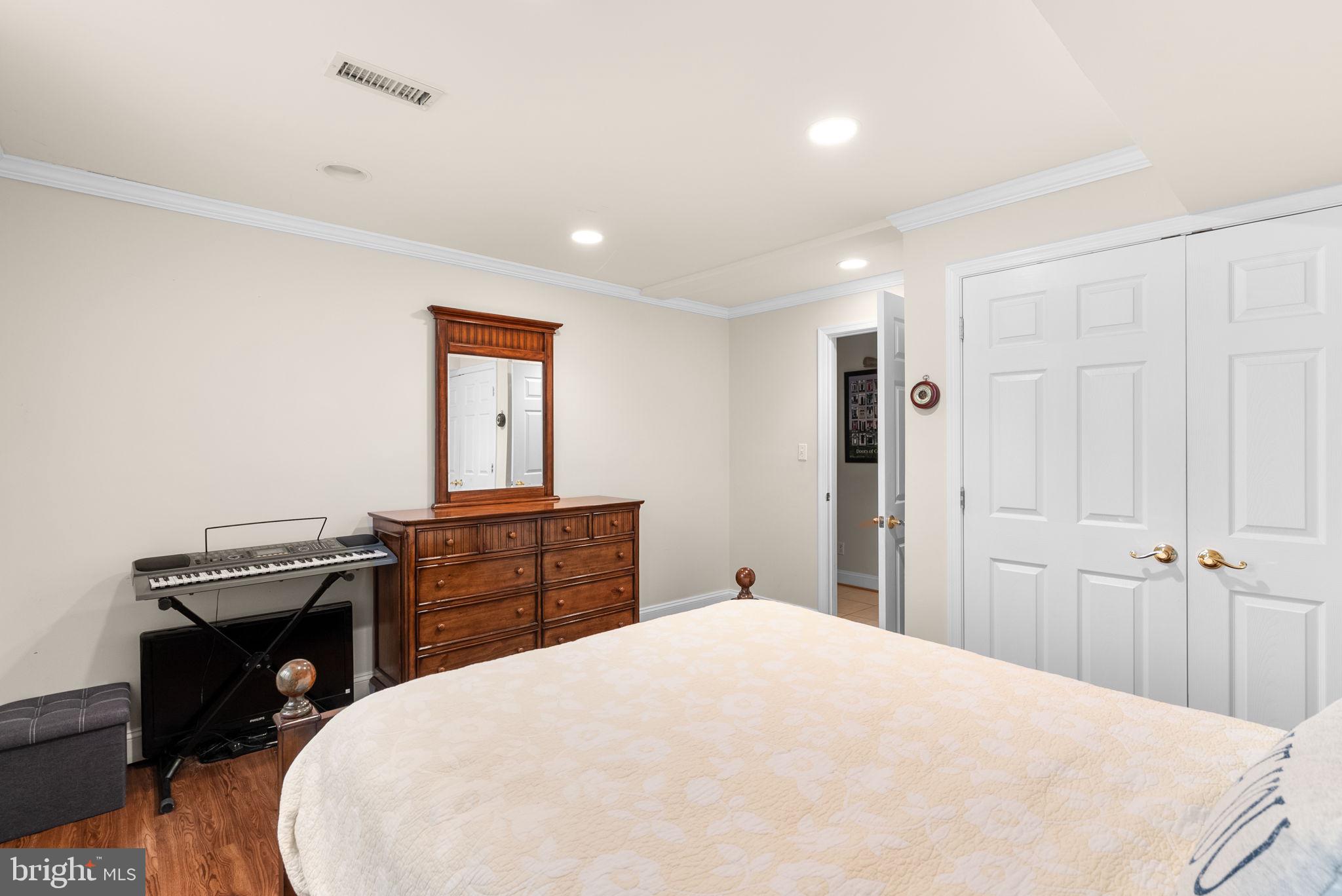24808 SHOWBARN CIRCLE