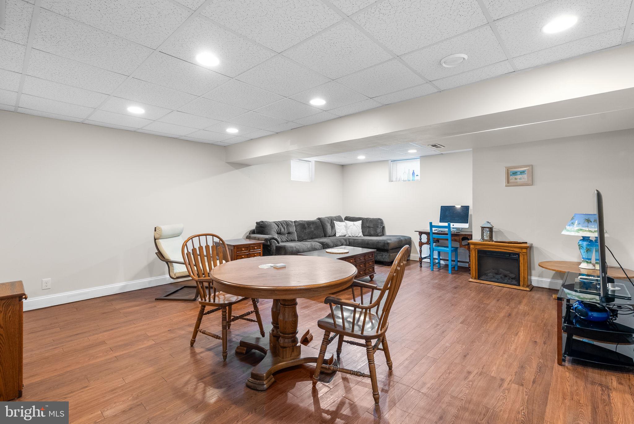 24808 SHOWBARN CIRCLE