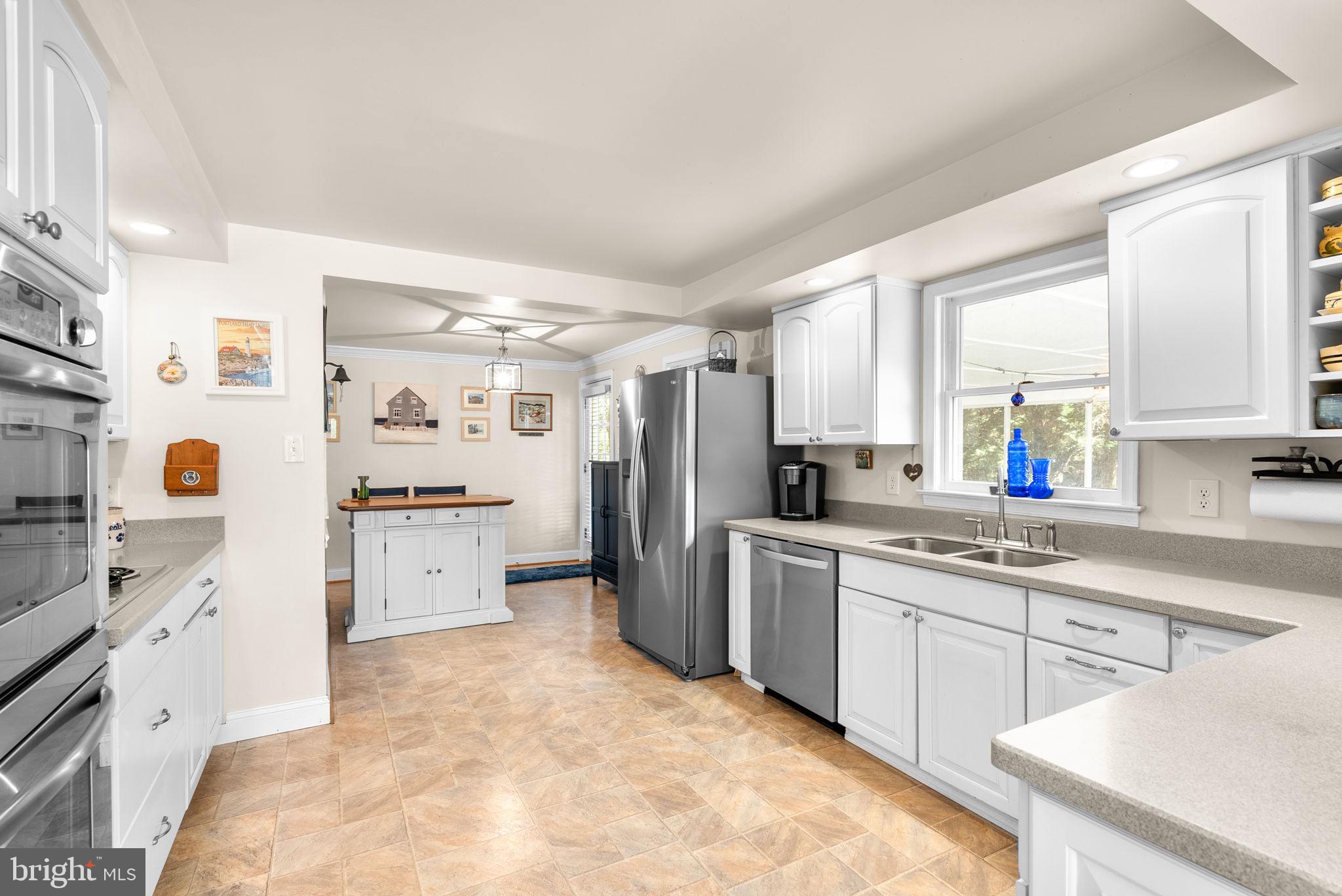 24808 SHOWBARN CIRCLE