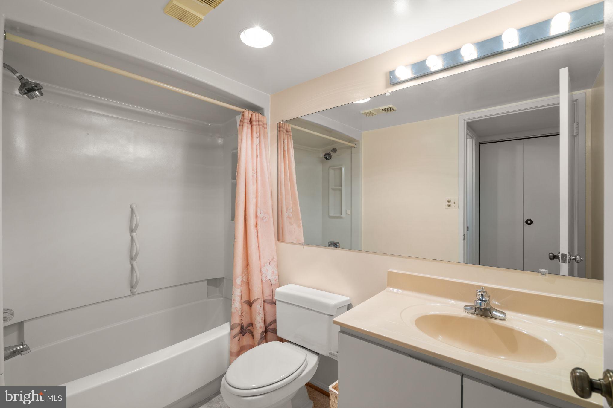 15100 INTERLACHEN DRIVE 4-918