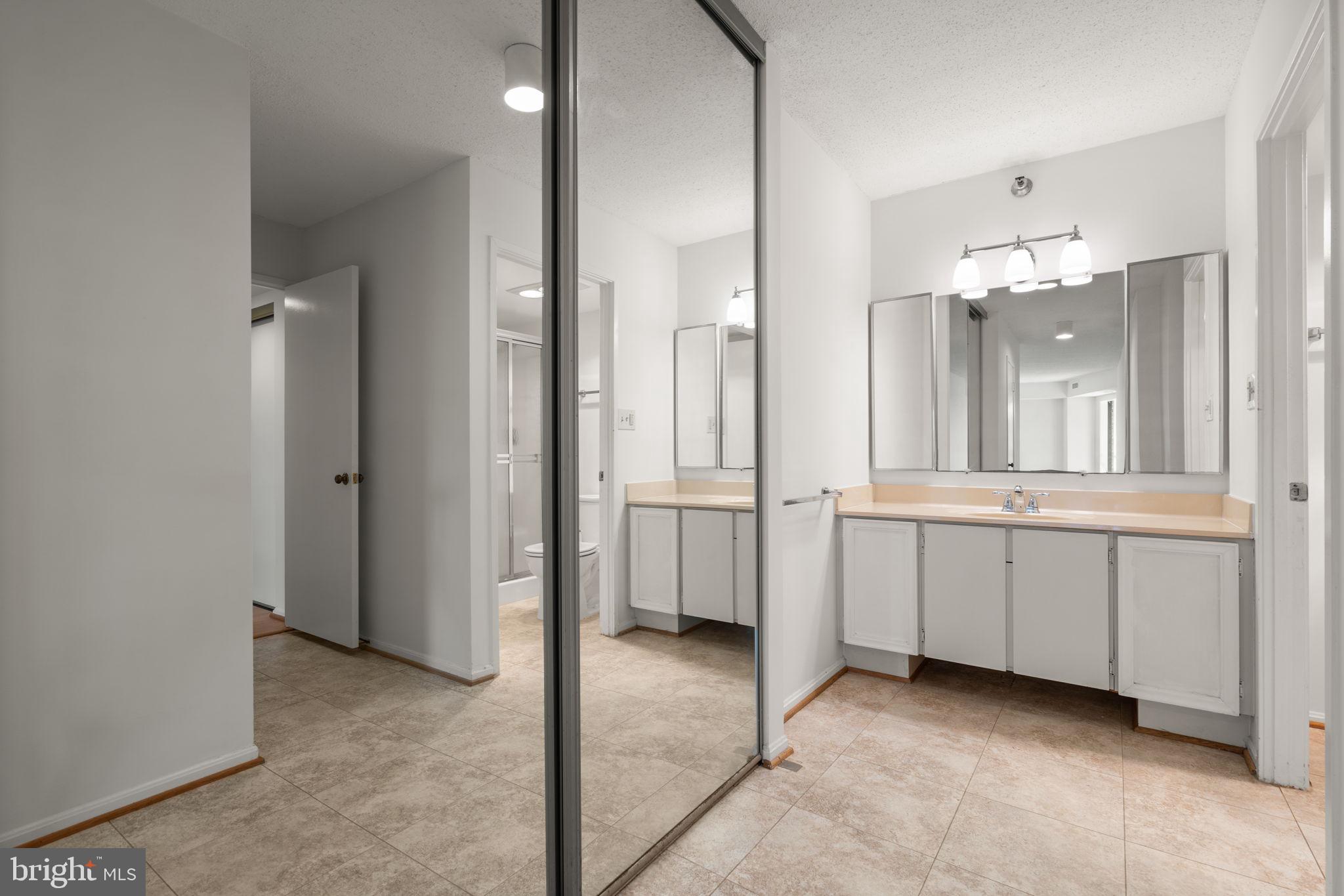 15100 INTERLACHEN DRIVE 4-918