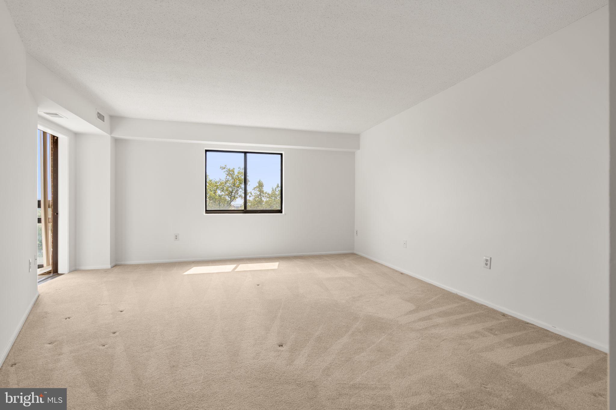 15100 INTERLACHEN DRIVE 4-918